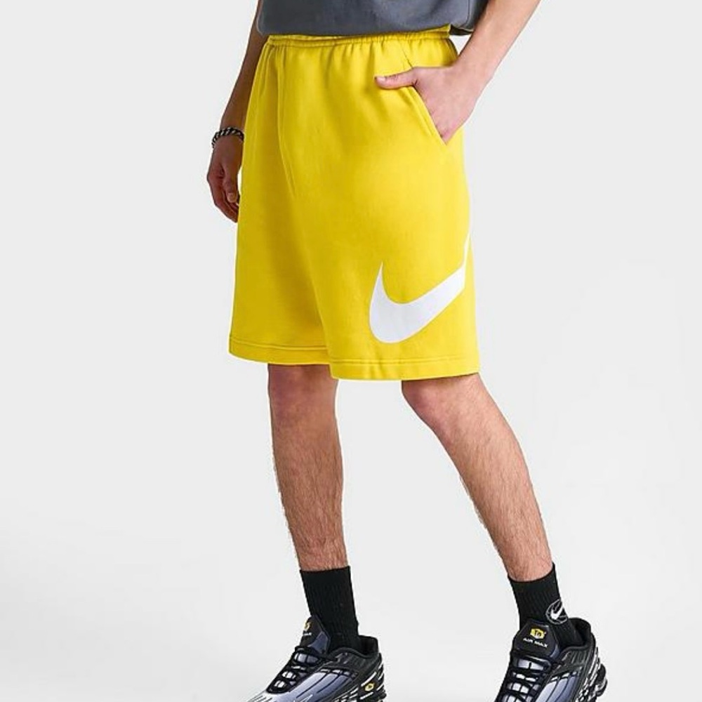 Men’s Nike Medium Swoosh Fleece 9in. Shorts- Like New!